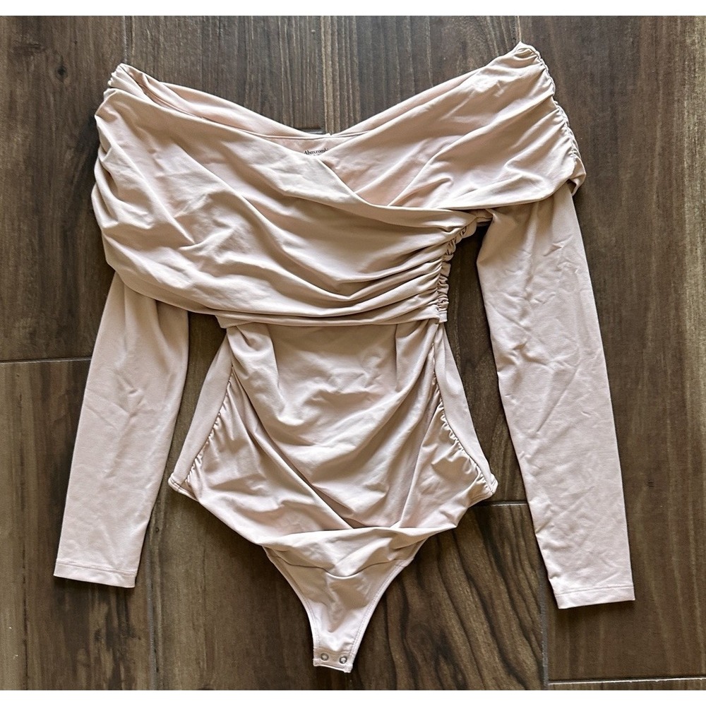 Abercrombie & Fitch Soft AF Collection Off Shoulder Ruched Bodice Bodysuit Tan M